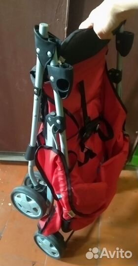 Коляска прогулочная складная маневренная