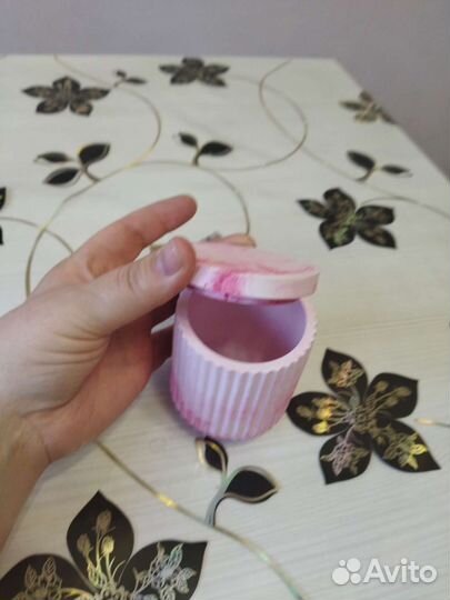 Шкатулки, ваза, держатели аромапалочек, пепельницы