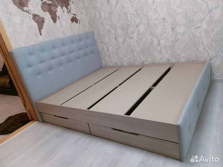 Двухспальная кровать 180х200 с ящиками Новая