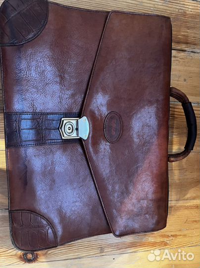 Кожаный портфель