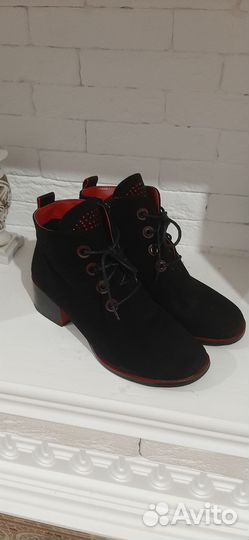 Ботинки женские