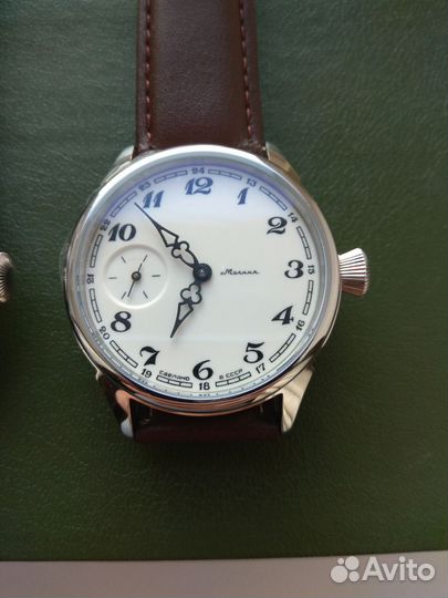 Часы механические Молния