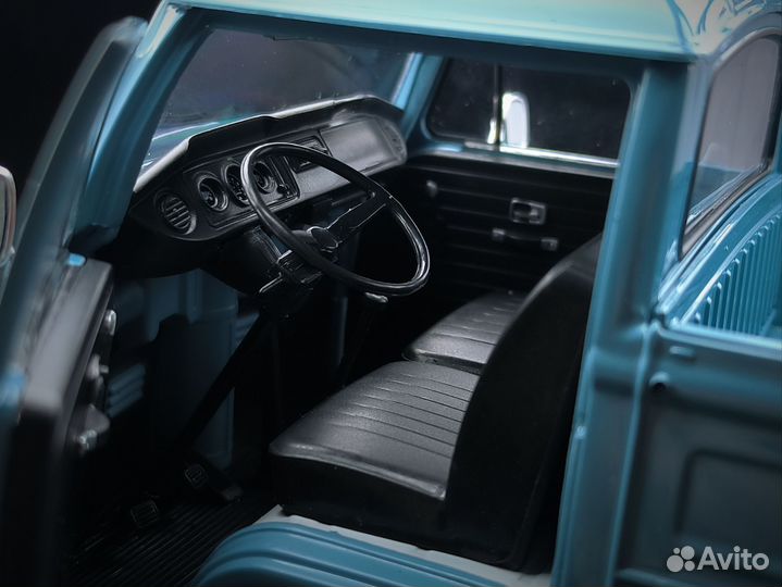 Volkswagen T2 pick-up 1/18 (Solido)