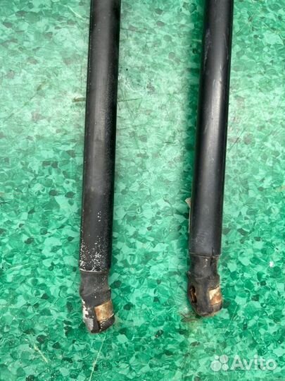 Амортизатор капота Mazda 3 BK 1.6 Z6 2005