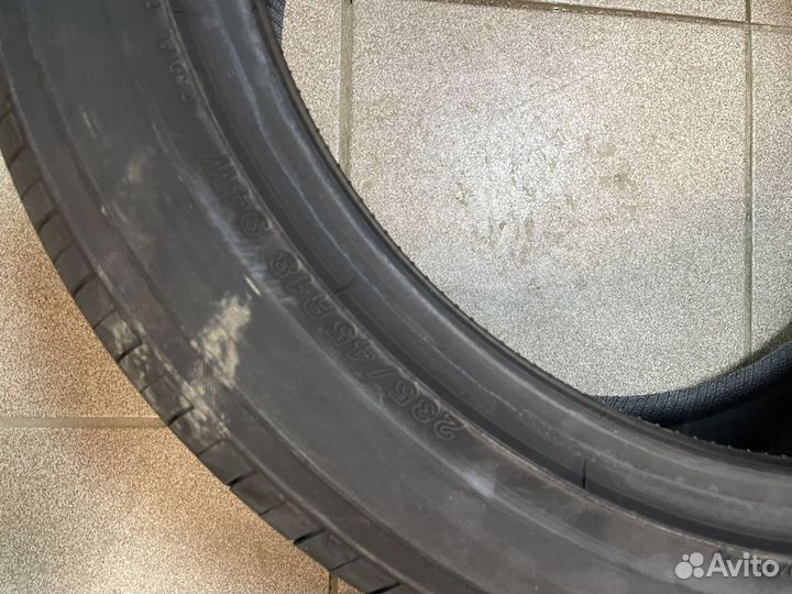 Yokohama Advan dB V552 235/45 R18 94W