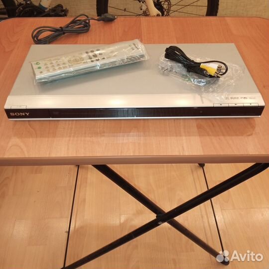 DVD плеер Sony