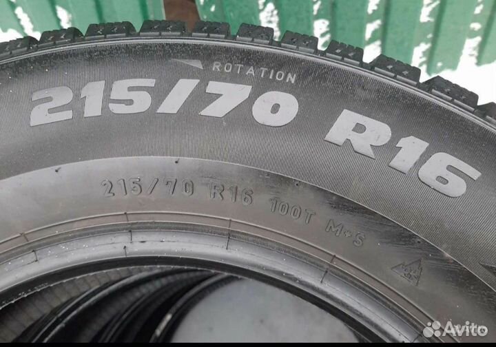 Pirelli Formula Ice 215/70 R16