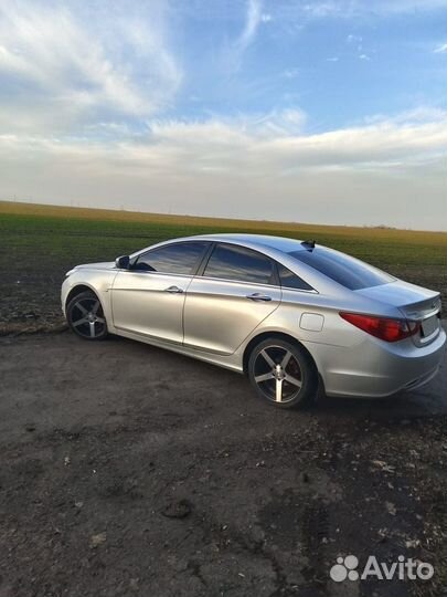 Hyundai Sonata 2.0 МТ, 2012, 205 138 км