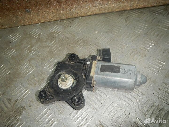 Моторчик стеклоподъемника, Merсedes-Benz (Мерседес