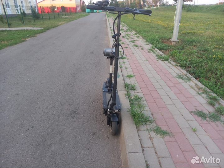 Самокат Kugo m2