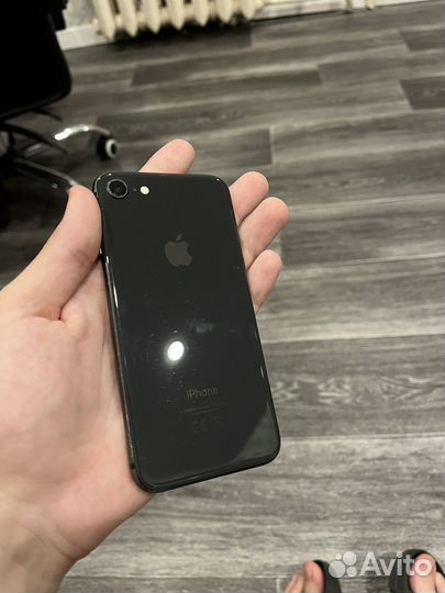iPhone 8, 64 ГБ