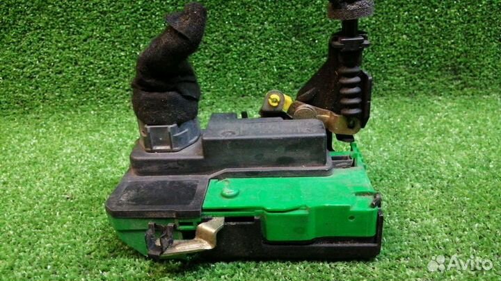 Замок двери Volvo Xc90 Правый Передний