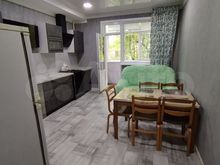 3-к. квартира, 81 м², 1/3 эт.