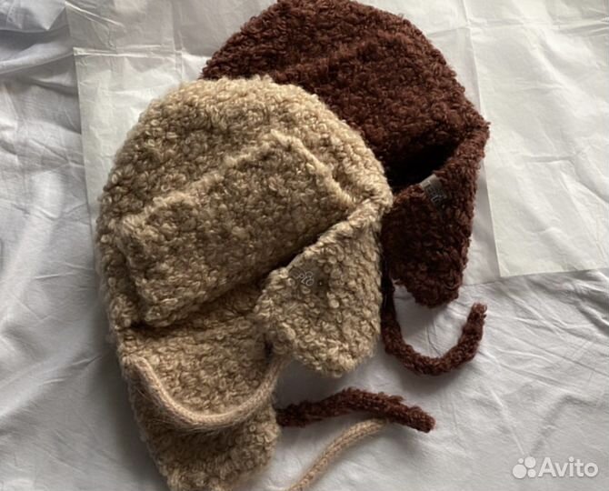 Шапка ушанка из пряжи букле