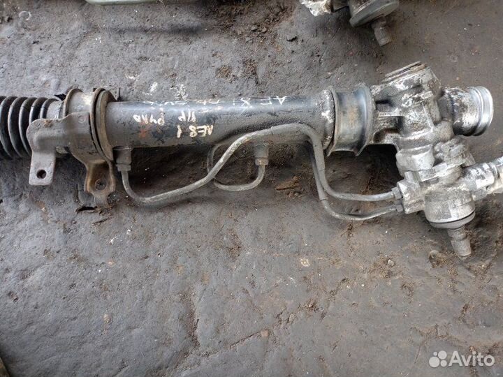 Рулевая рейка Toyota Corolla E80 83-87