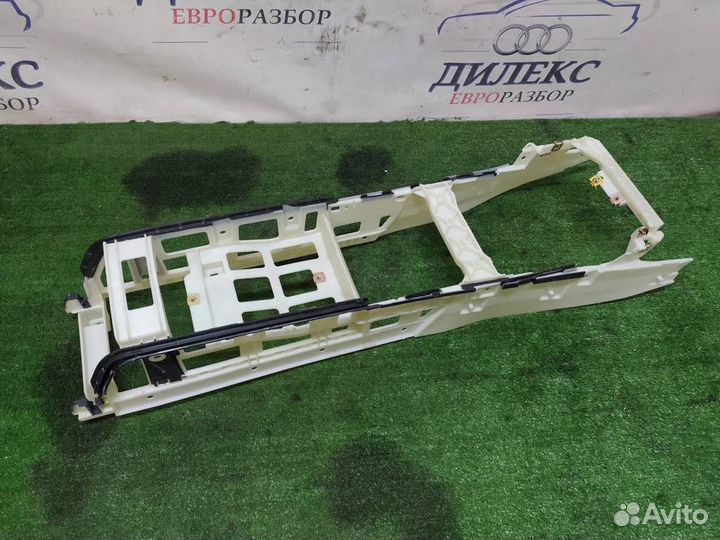Консоль Audi Allroad quattro 2005-2012