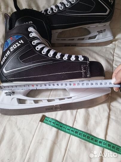 Коньки хоккейные