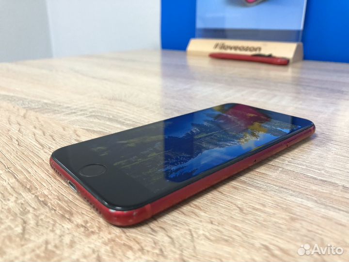 iPhone 8, 64 ГБ