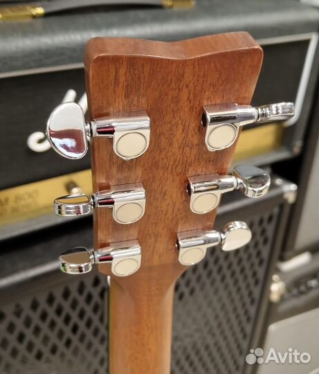 Акустическая гитара Yamaha FG800