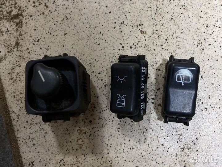 Кнопки центральной консоли торпеды Mercedes