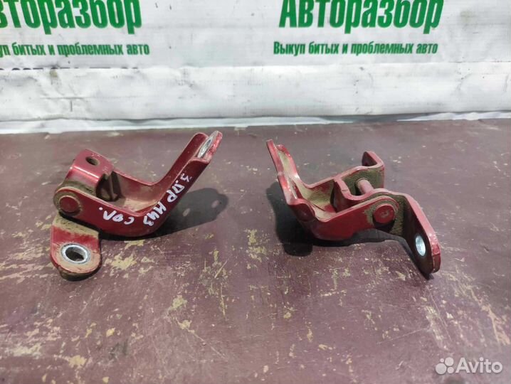 Петли двери задней правой Hyundai Solaris