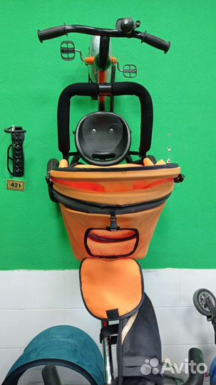 Детский велосипед с ручкой