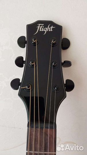 Акустическая гитара