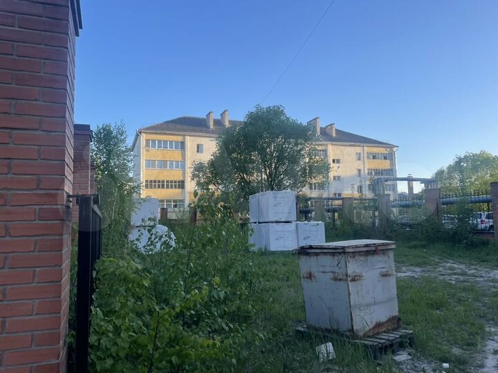 Машиноместо, > 30 м²