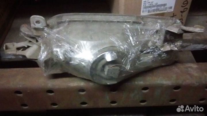 Фара Toyota Carina 96-98 год