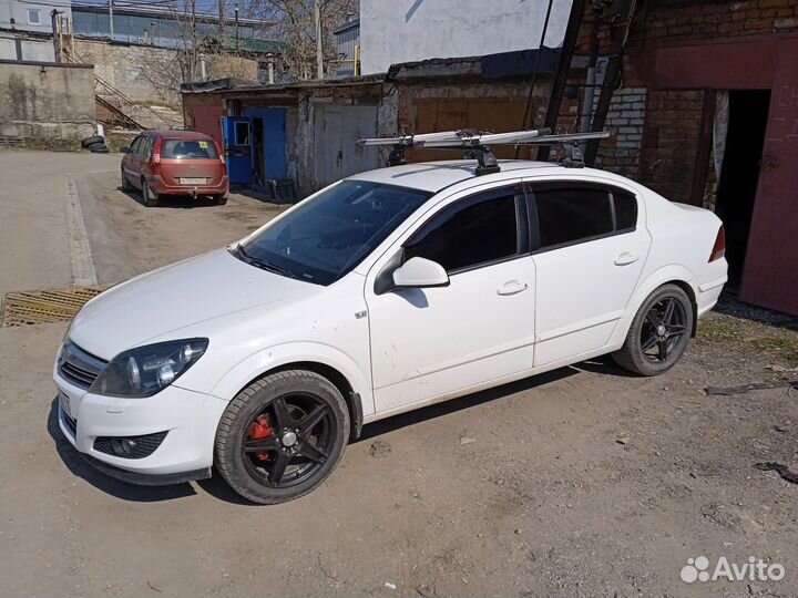 Рейлинги с креплениями для велосипедов на Опель