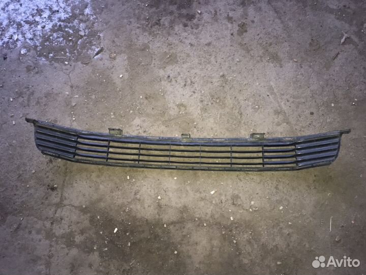 Toyota Camry V 55 подиум крепления номерного знака