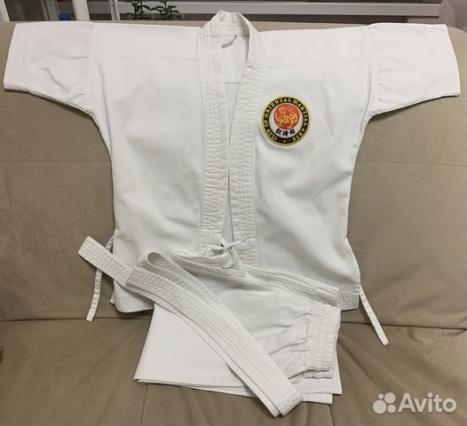 Кимоно и перчатки для карате детские на 7 лет