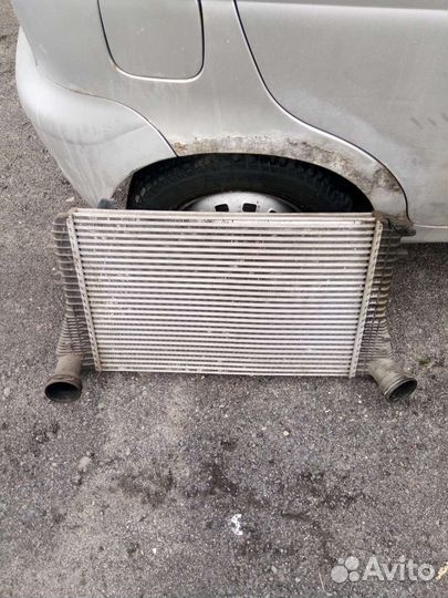 Радиатор интеркулера Тигуан