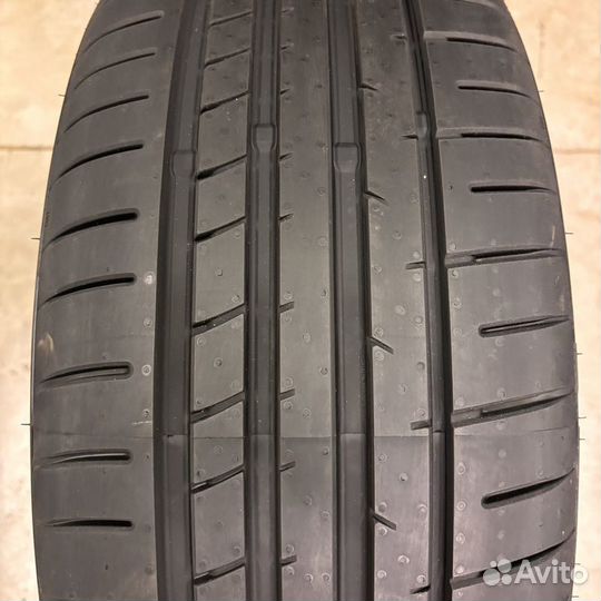 Leao Nova-Force Acro 255/35 R19 96Y