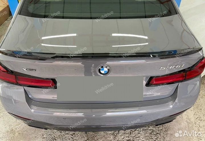 Лип спойлер BMW 5 G30 М4 черный глянец