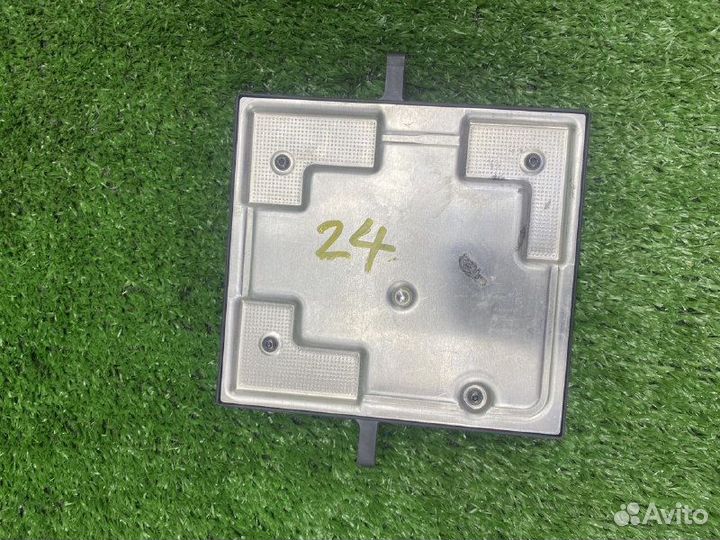 Блок бортовой сети Audi A4 8E 588