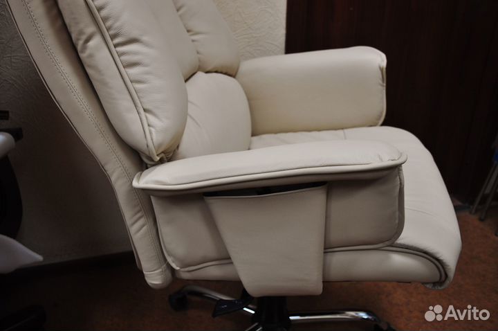 Офисное кресло 