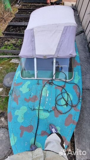 Продам лодку с мотором