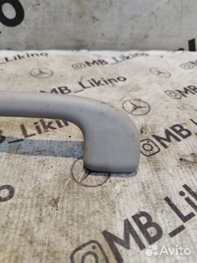 Ручка потолочная Mercedes Gl X164