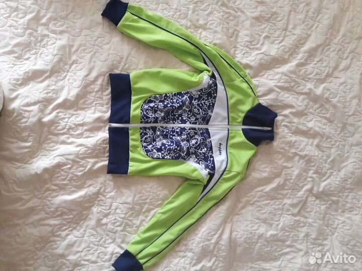 Костюм спортивный