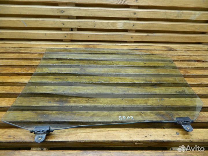 Стекло двери задней правой Hyundai Elantra XD 2002