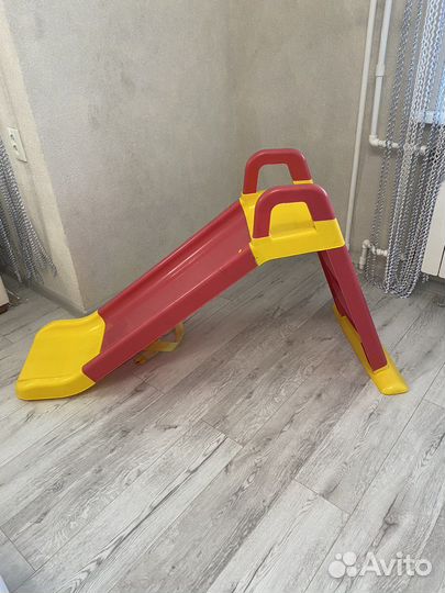 Сухой бассейн с шариками