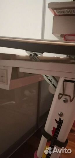 Учебный стол