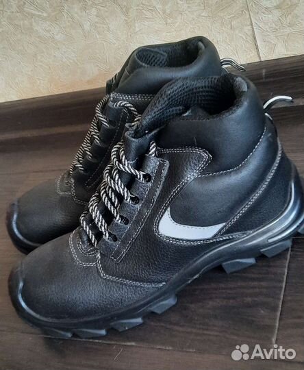 Ботинки рабочие и краги