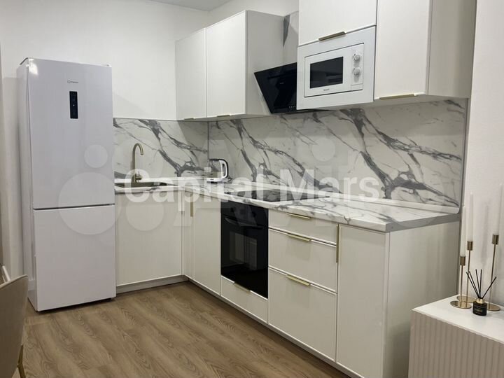 2-к. квартира, 65 м², 6/17 эт.