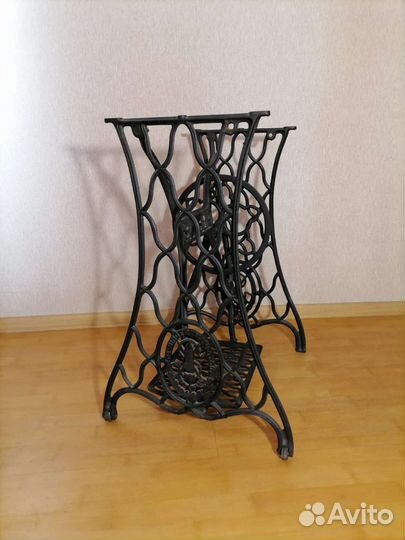 Станина от швейной машины Singer