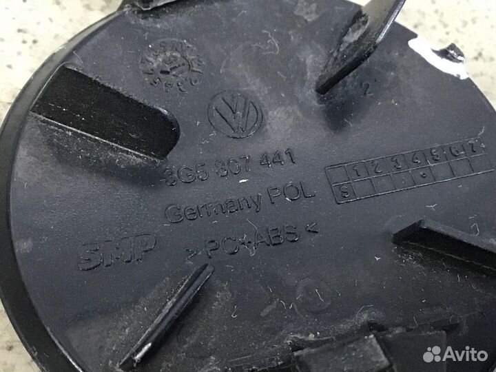 Заглушка буксировочного крюка VW Passat B8 2015