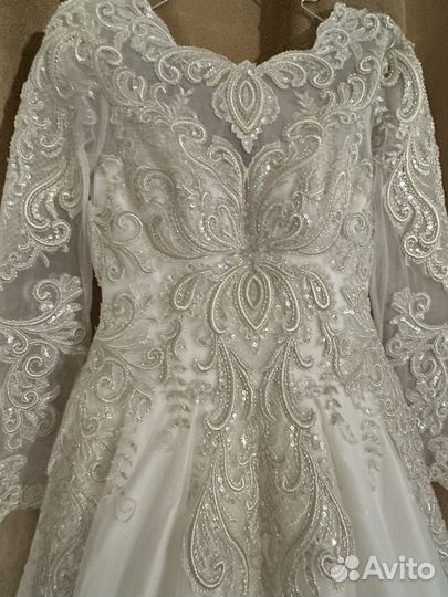 Свадебное платье