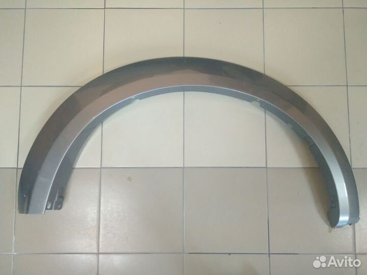 Mitsubishi L200 Накладка заднего крыла правого