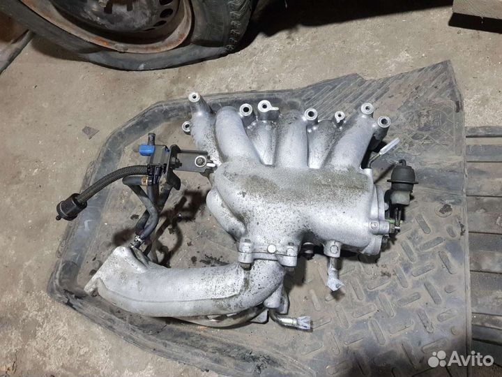 Впускной коллектор Nissan teana j31